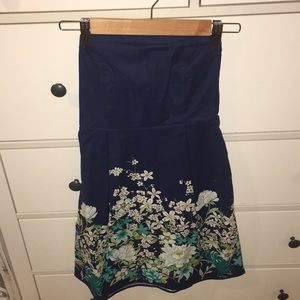 Blue flowered strapless dress